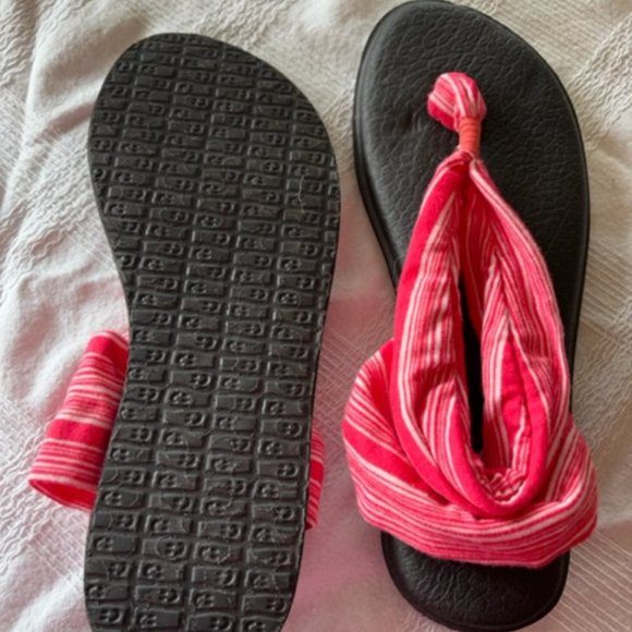 Sanuk Yoga Sandals - Picture 2 of 4